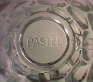 Pastel - Logo embossed at the bottom of the beer mug